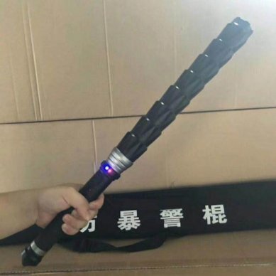 高壓防狼電擊棒的使用注意事項？